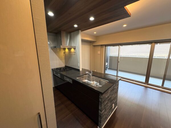 四条烏丸クロスマーク　307号室