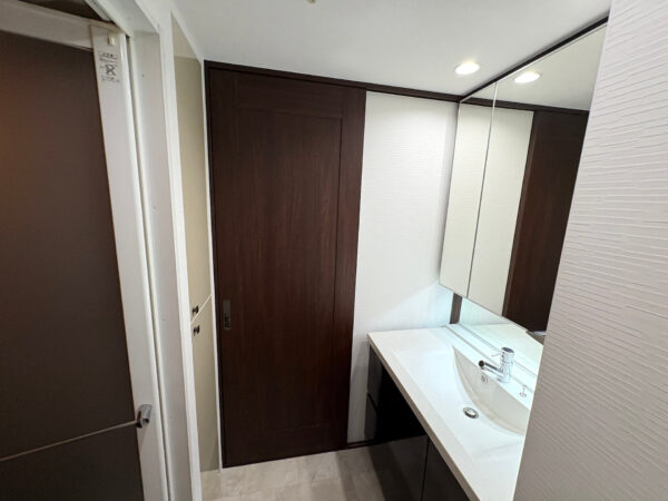 四条烏丸クロスマーク　307号室