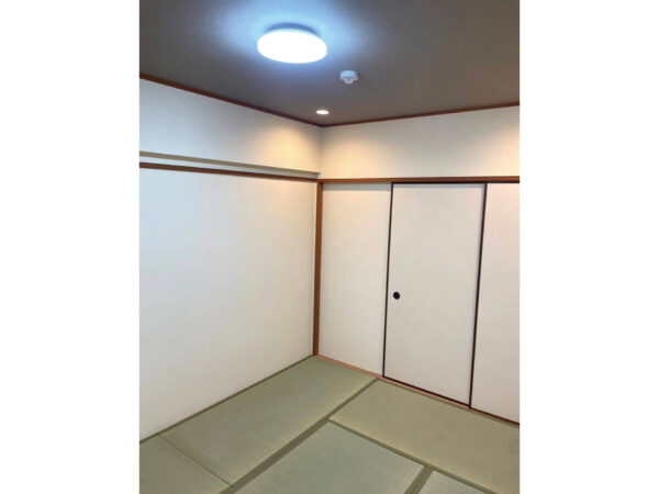 エルシティ桃山御陵　208号室