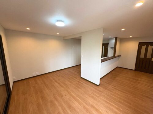 大阪府堺市西区上野芝町8丁20-30