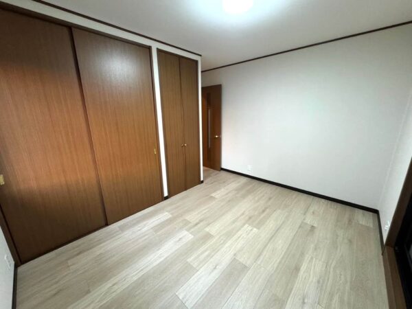 大阪府八尾市久宝園2-25