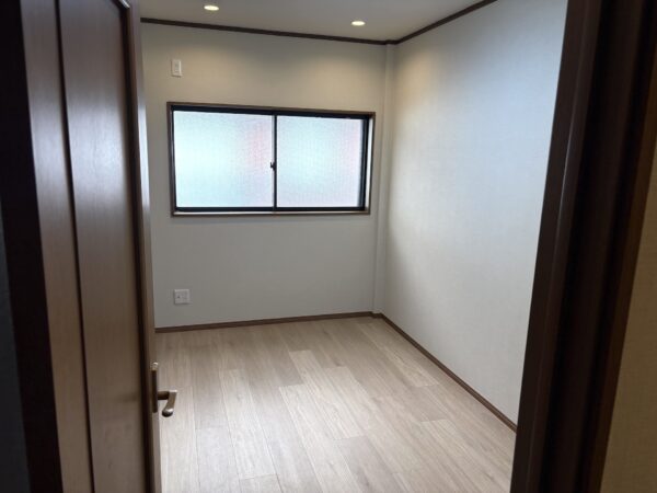 大阪府東大阪市長堂2-13-10
