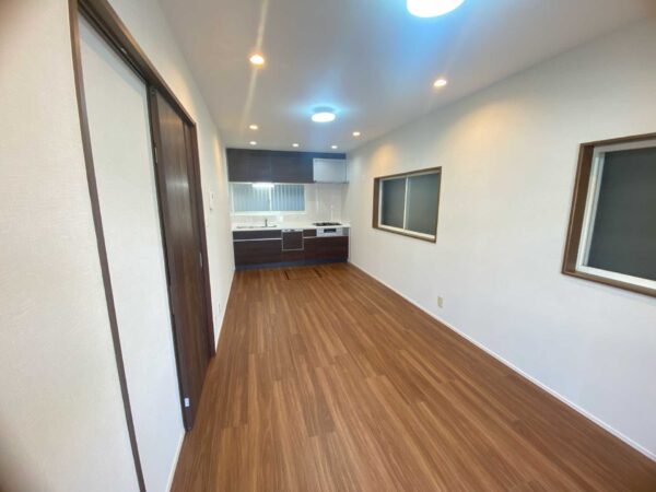 兵庫県尼崎市次屋3-2-13