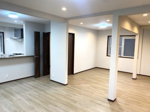 兵庫県宝塚市山本野里1-27-8