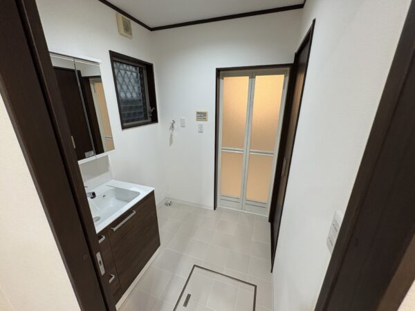 大阪府東大阪市古箕輪1-1-2