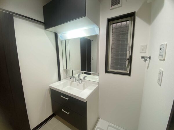 兵庫県尼崎市御園1-2-40-1