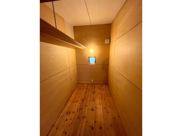 大阪府堺市堺区緑ヶ丘北町4丁1-4