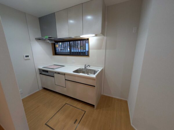 大阪府吹田市山田東1-30-20