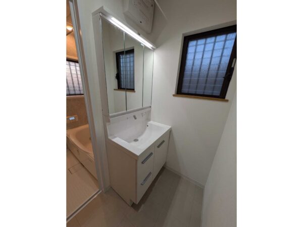 大阪府吹田市山田東1-30-20